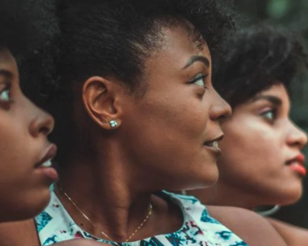 HOW TO CURL SHORT HAIR AND STYLE SHORT AFRO HAIR